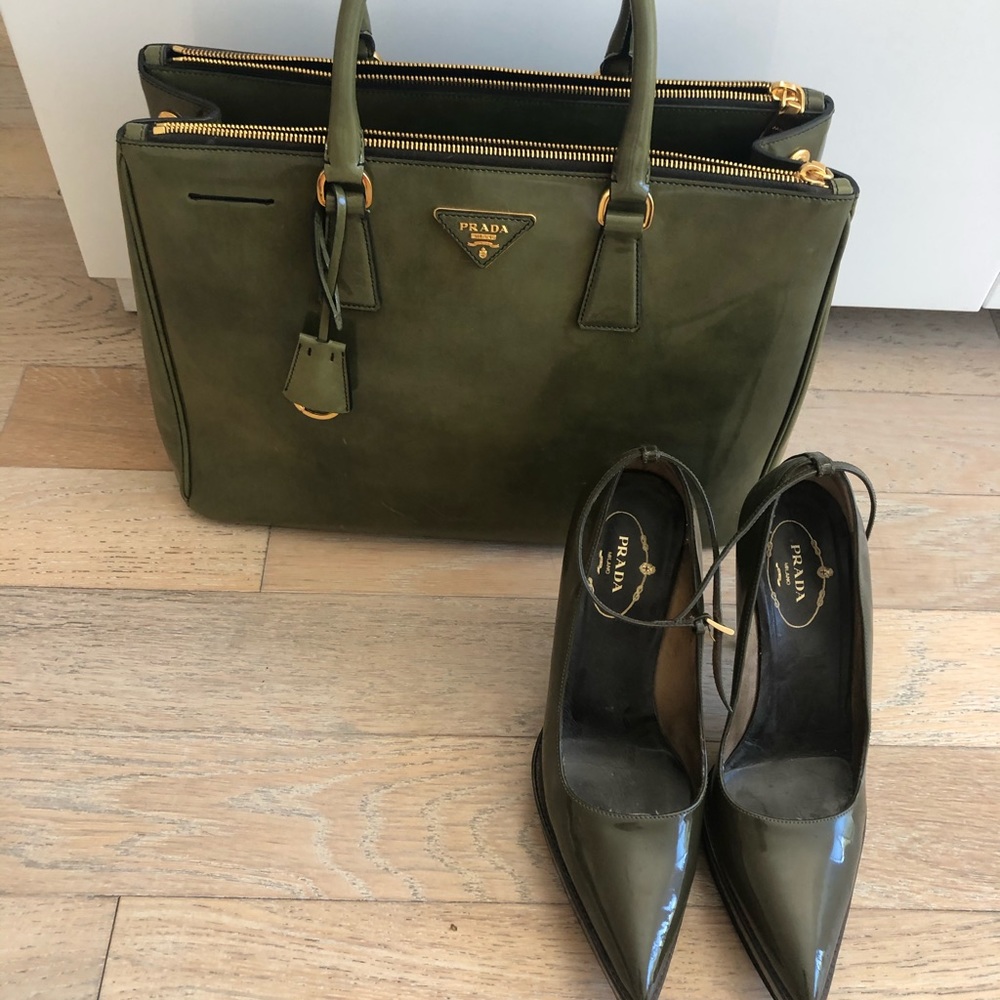 Prada Handbag - Picture 6 of 7